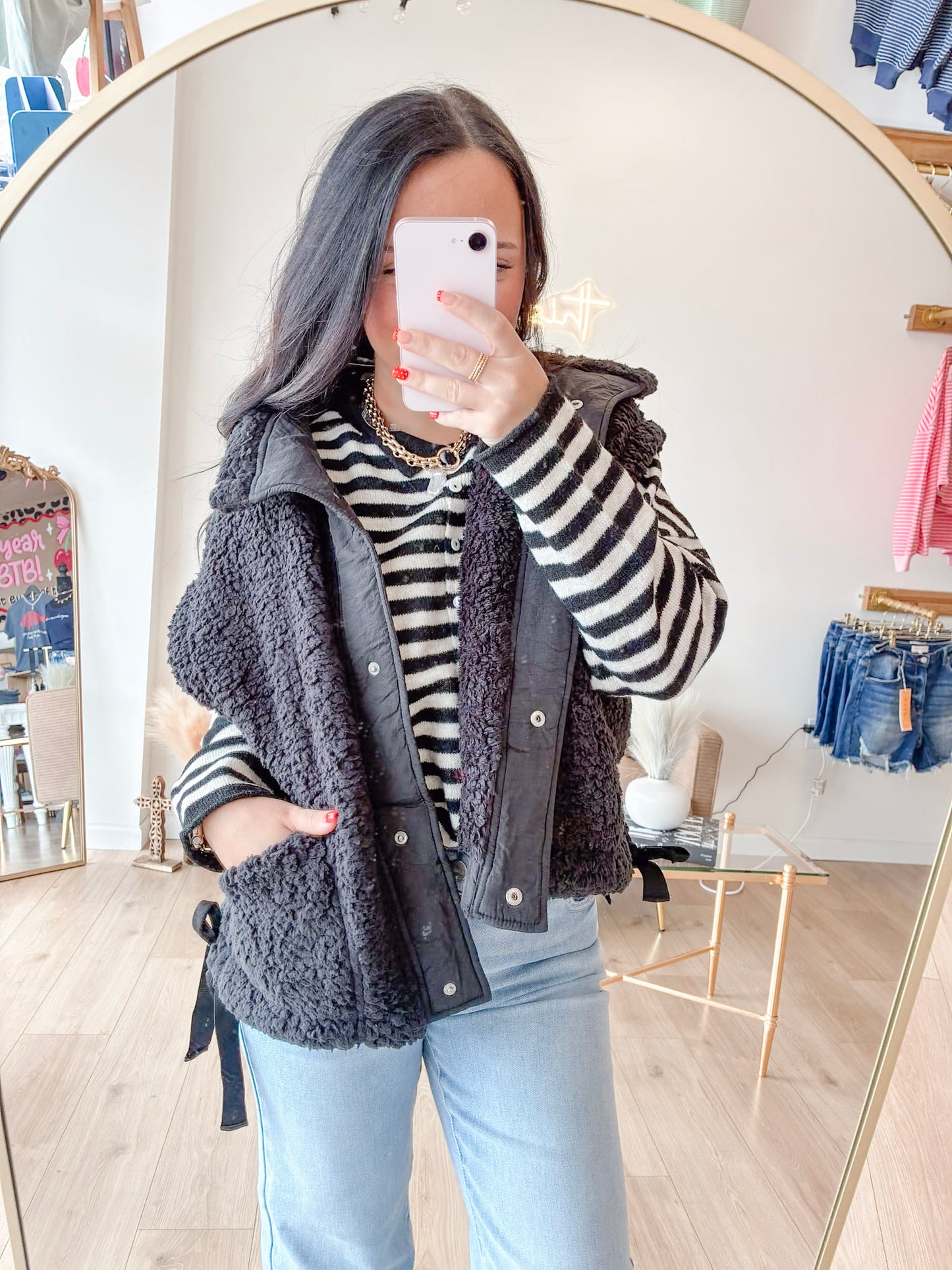 Autumn Bliss Sherpa Vest - Black