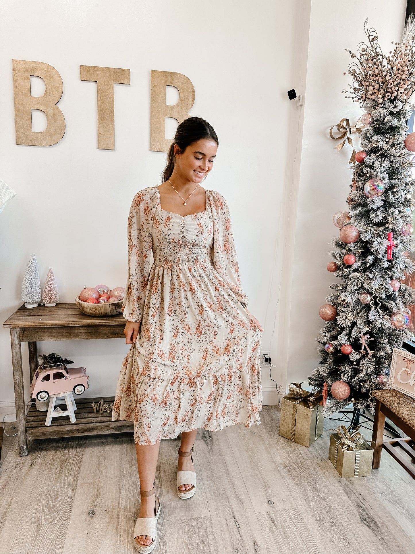 Floral Printed Smocking Torso Midi Dress