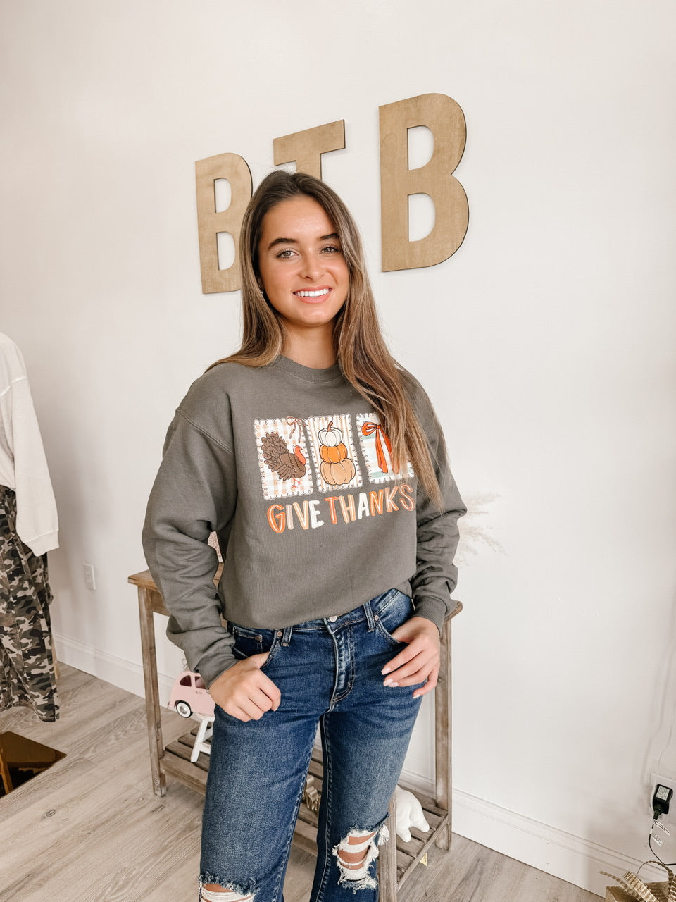 Give Thanks Coquette Crewneck