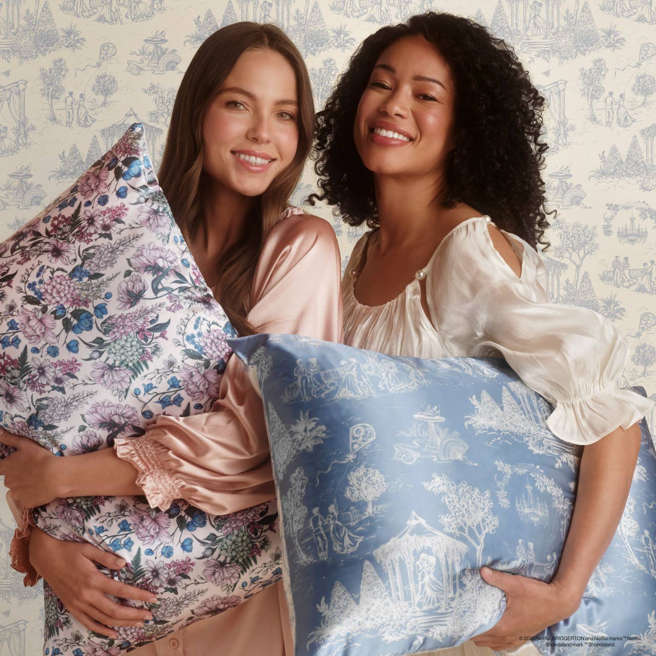 Bridgerton x Kitsch Satin Pillowcase in Wisteria