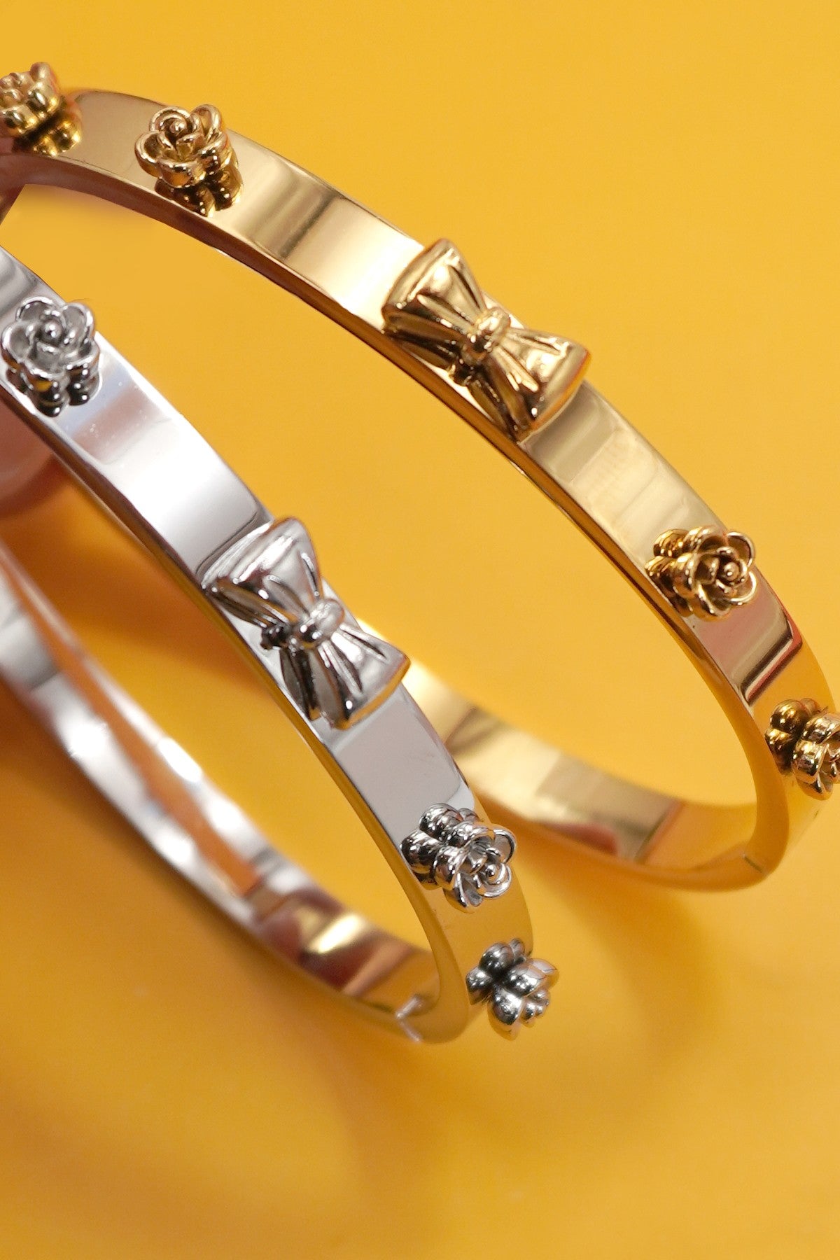 18k Bow Stainless Steel Bangle