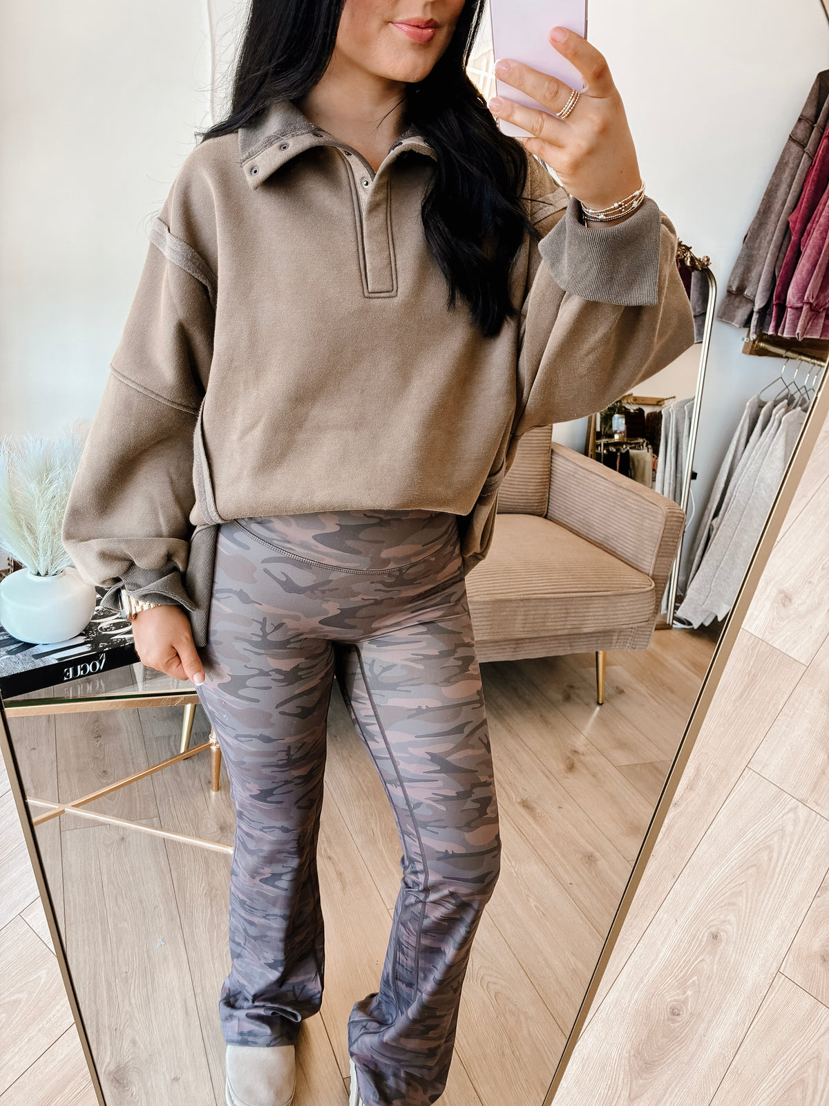 Evening Walk Pullover - Brown