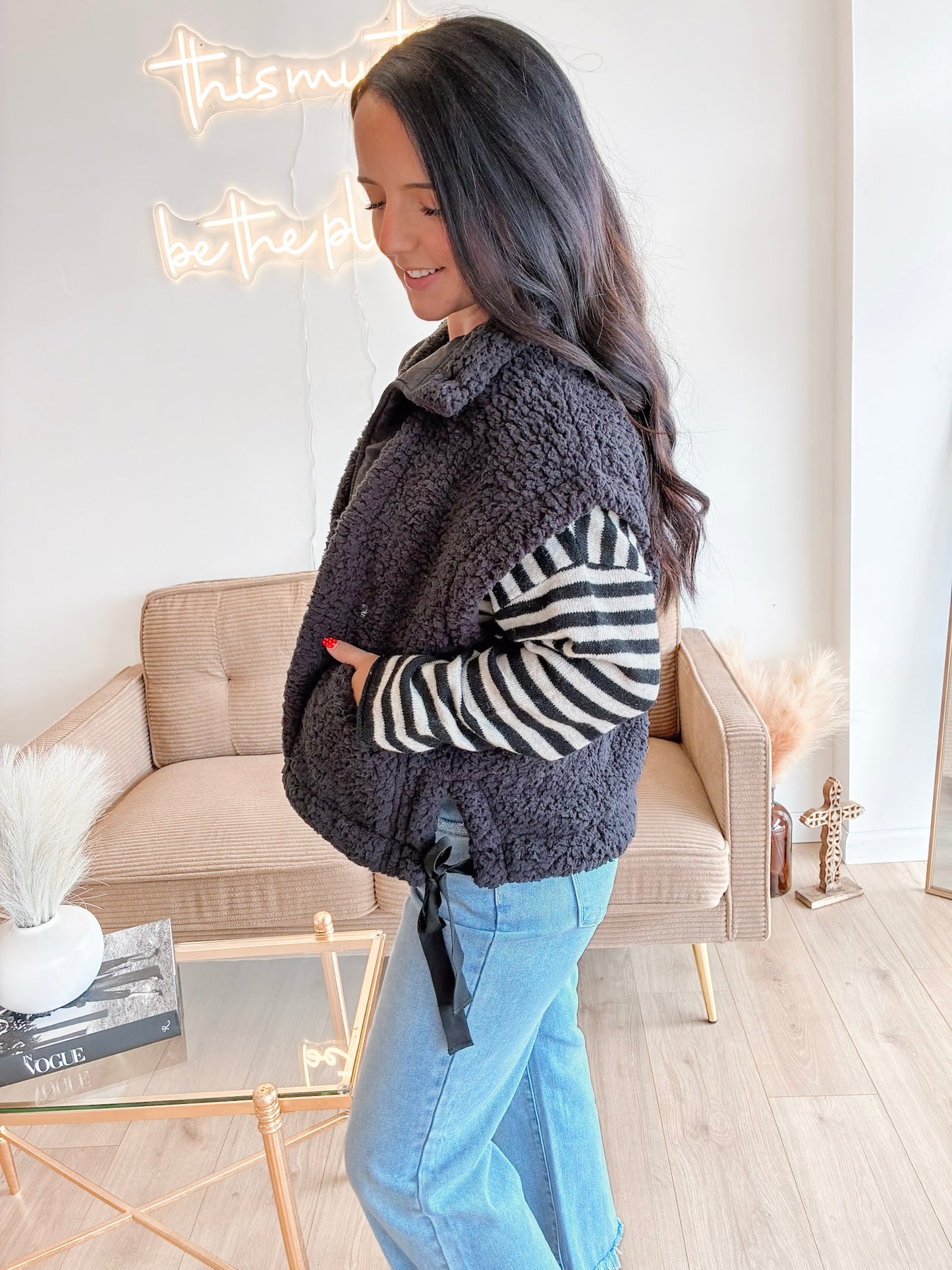 Autumn Bliss Sherpa Vest - Black