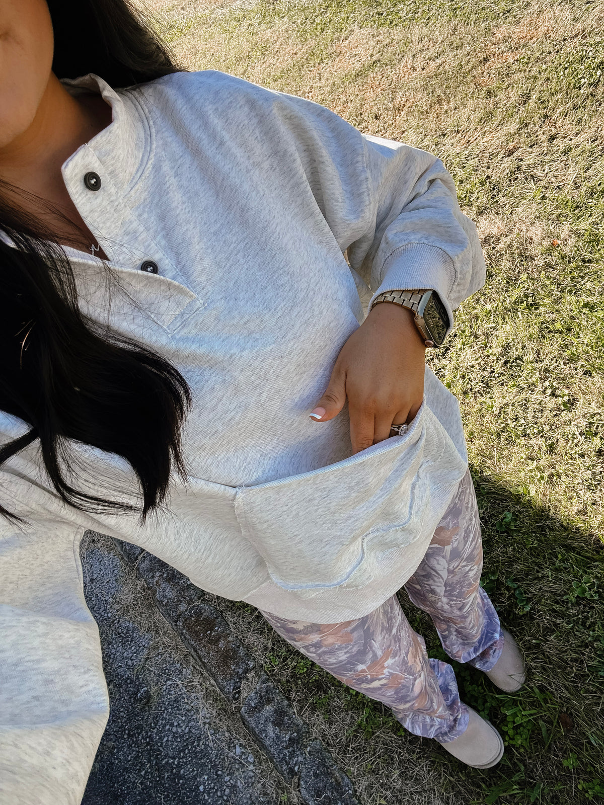 Apple Spice Pocket Sweatshirt - Oatmeal