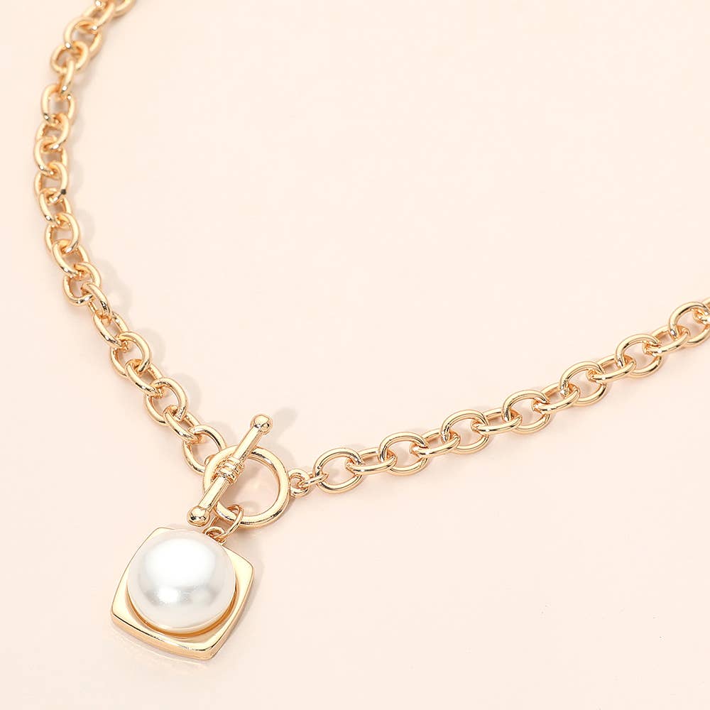 Stone Toggle Pendant Necklace