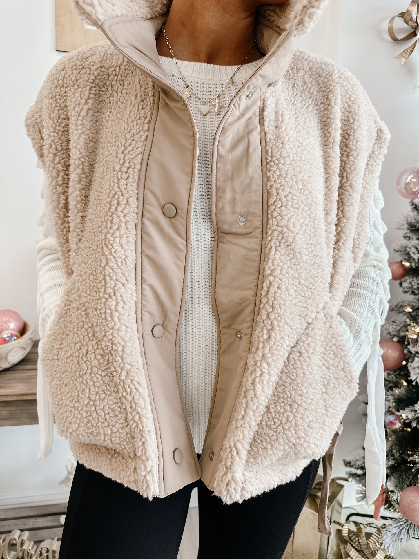 Cozy Sherpa Vest Jacket With Tie-up Side Details