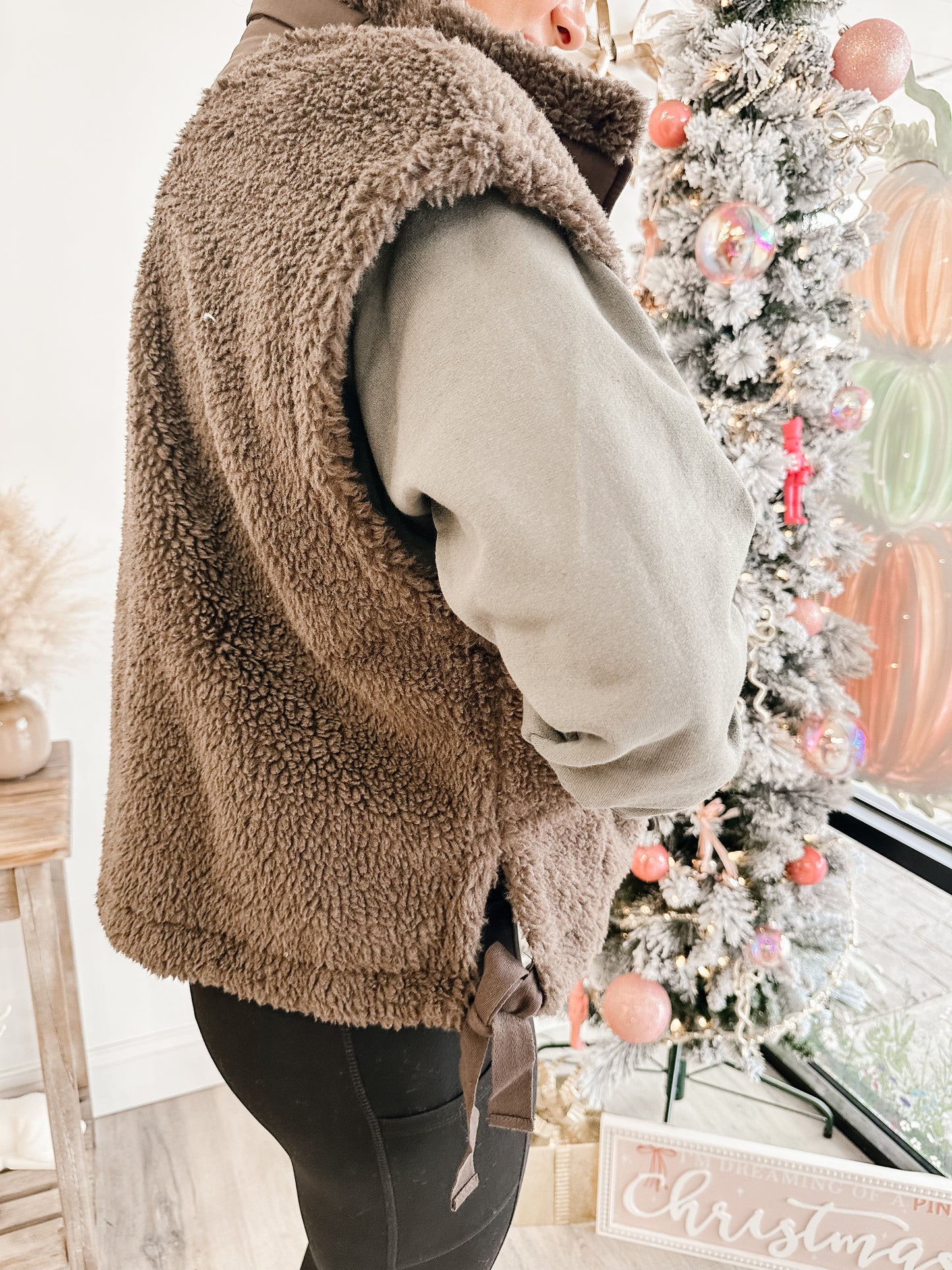 Cozy Sherpa Vest Jacket With Tie-up Side Details