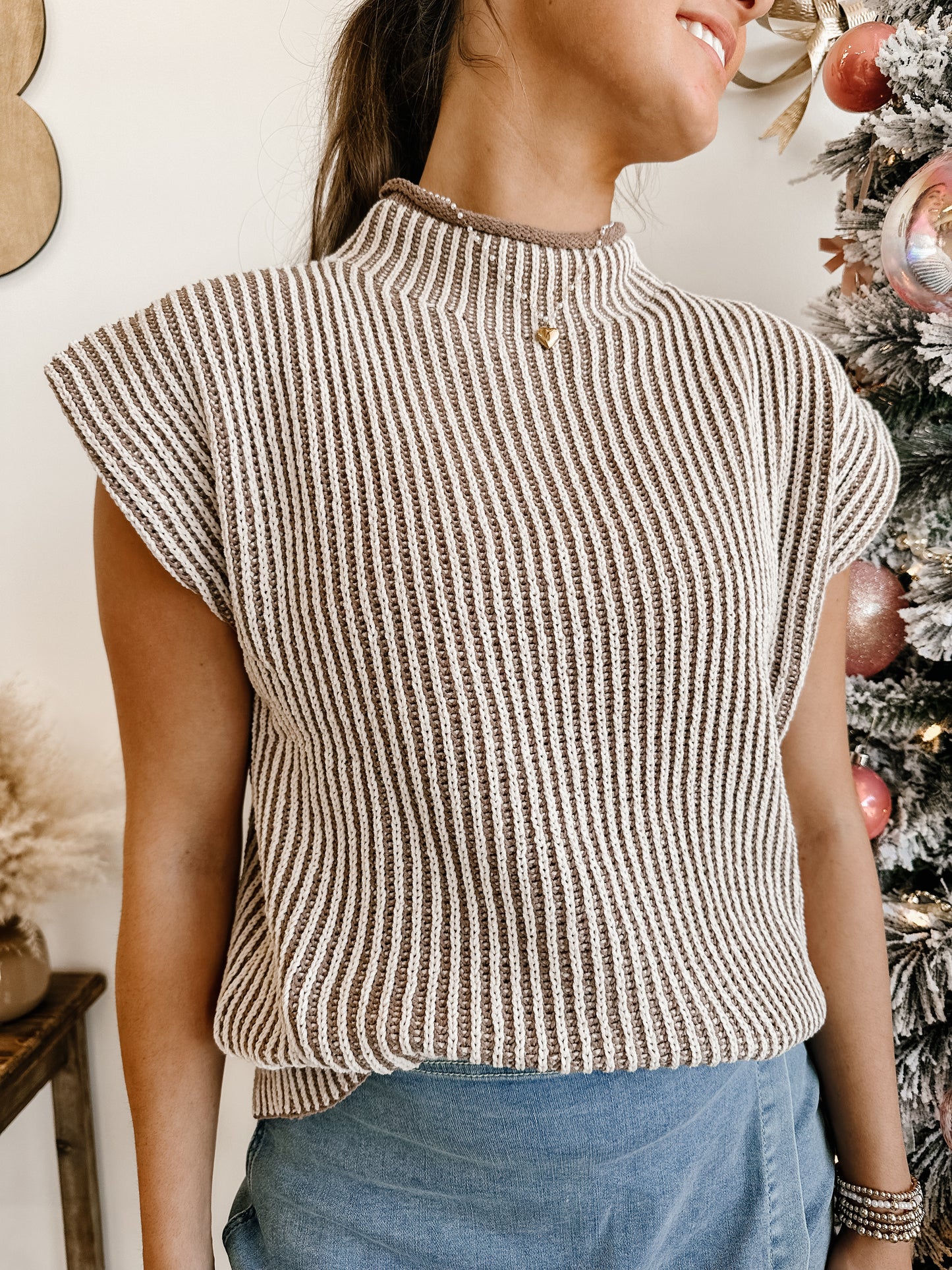 Two Tone Ribbed Knit Sweater Vest (2 colors)