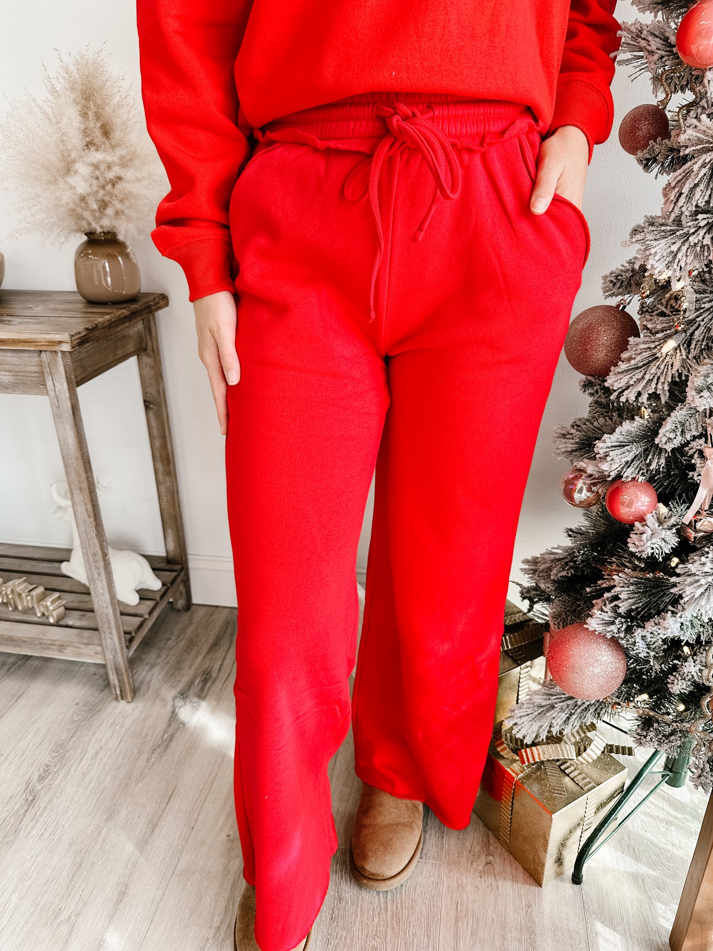 Fleece Exposed Seam Wide Leg Sweatpants