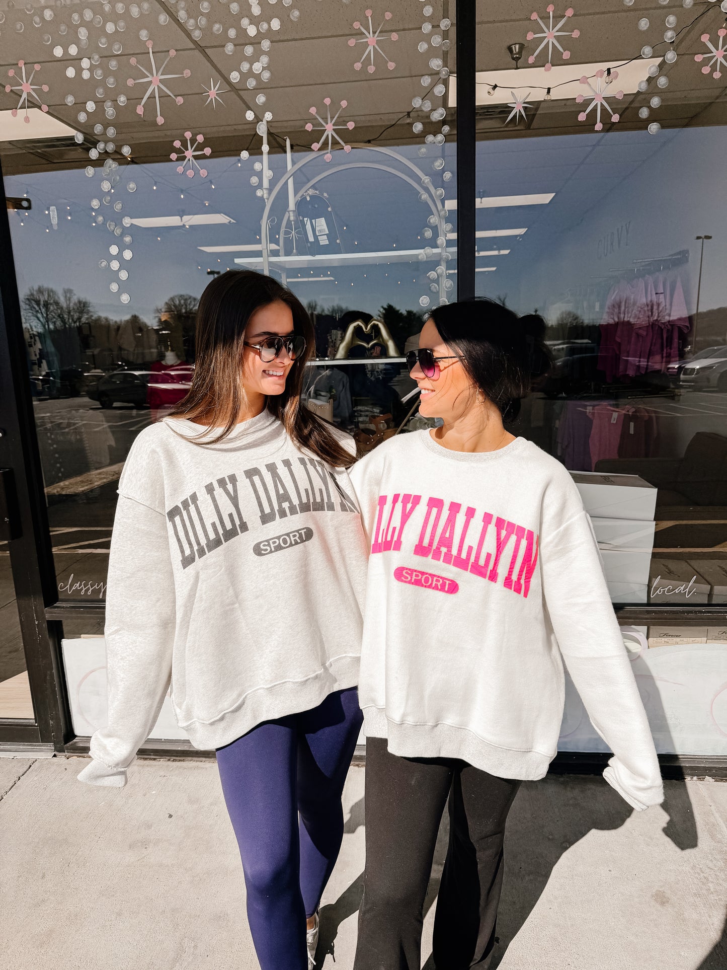 DILLYDALLYIN Reversible Oversized Sweatshirt