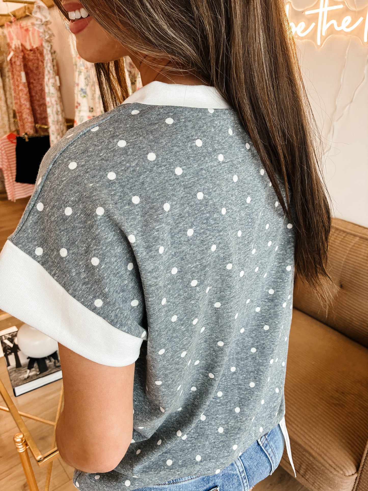 Polka Dot Contrast Trim v Neck Top