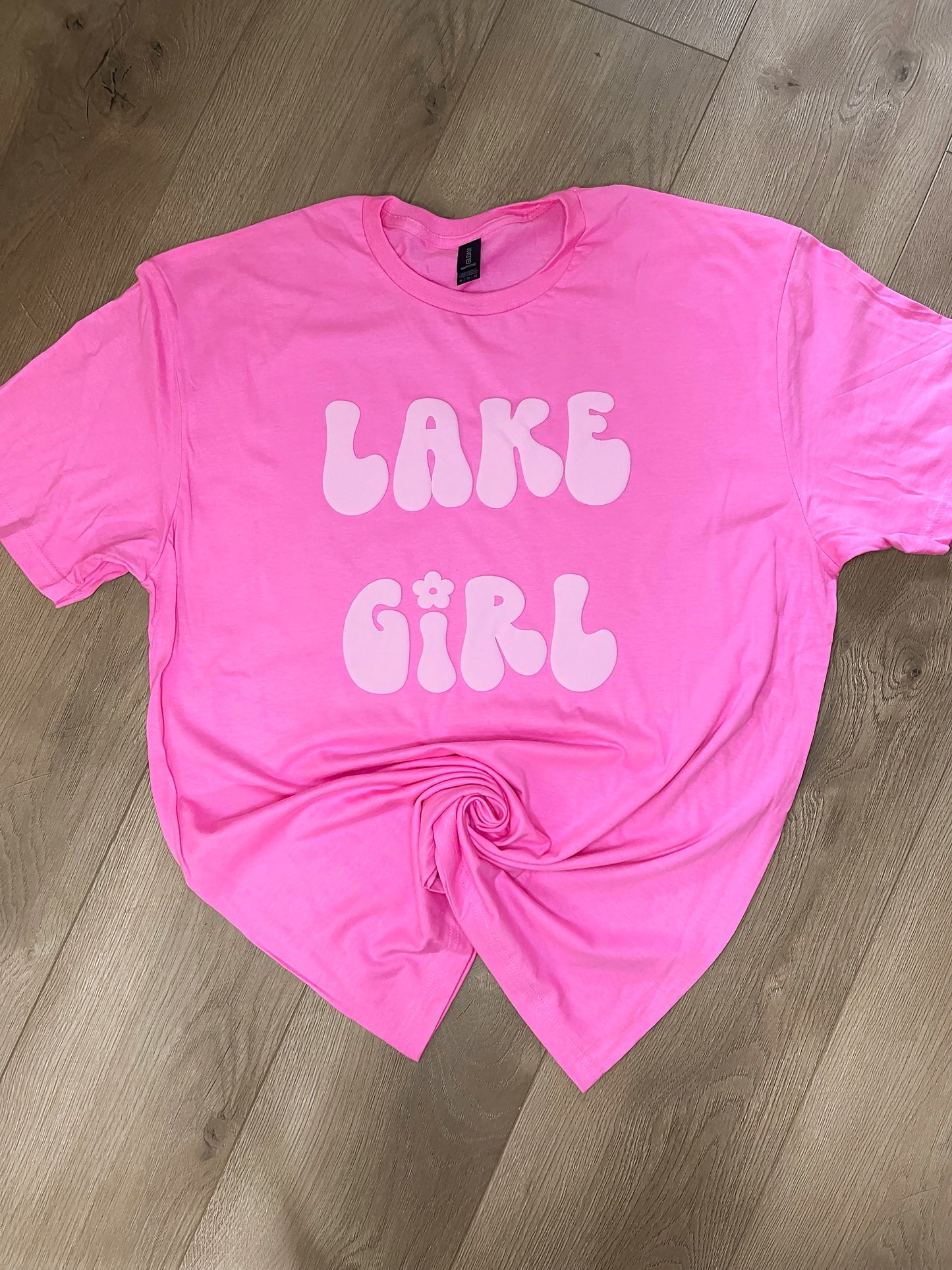 Lake Girl Puff Tee