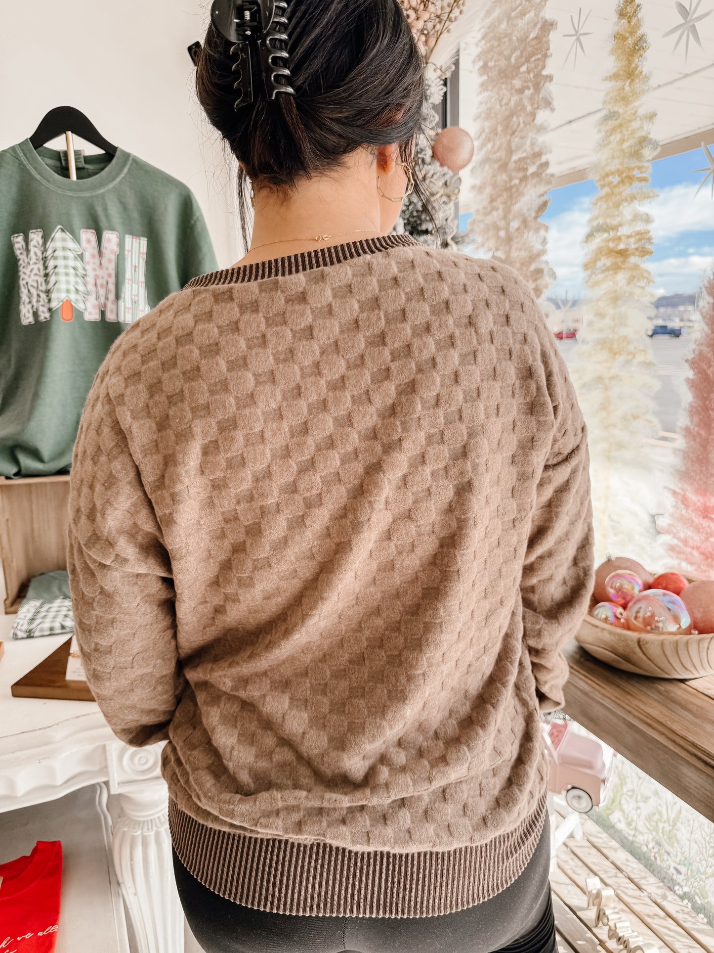 Soft Textured Checker Knnit Pullover Sweatshirt