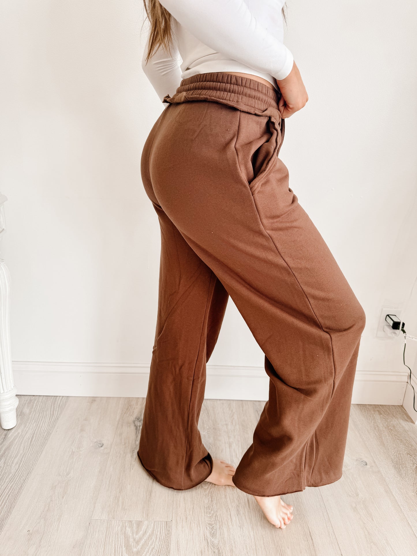 Fleece Exposed Seam Wide Leg Sweatpants (2 Colors)
