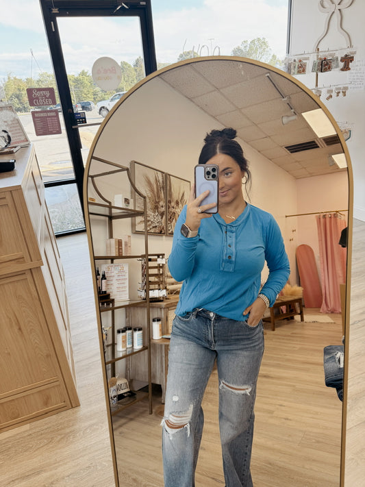 Thumb Hole Cuffs Button Closure Long Sleeve Top