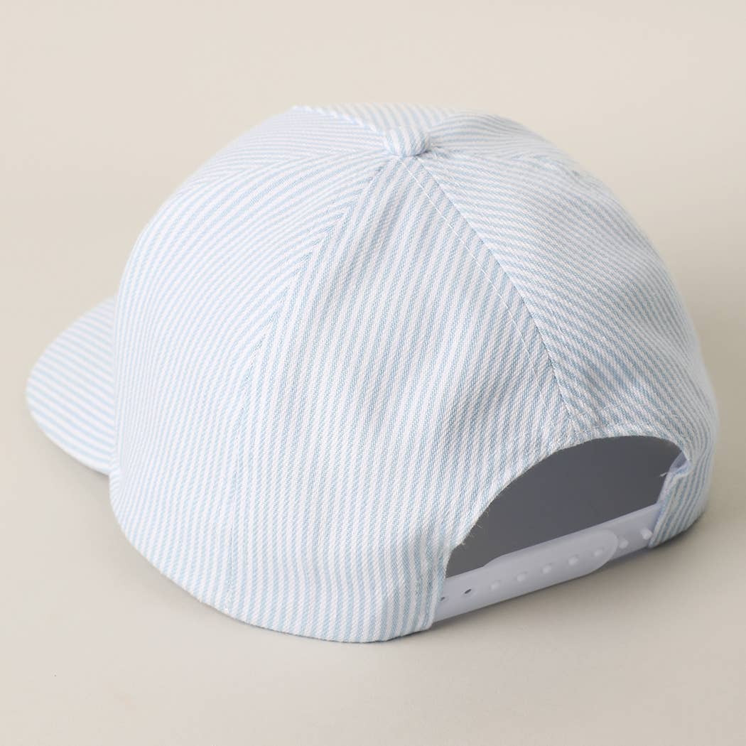 MAMA NEEDS A BEACH BREAK Trucker Hat