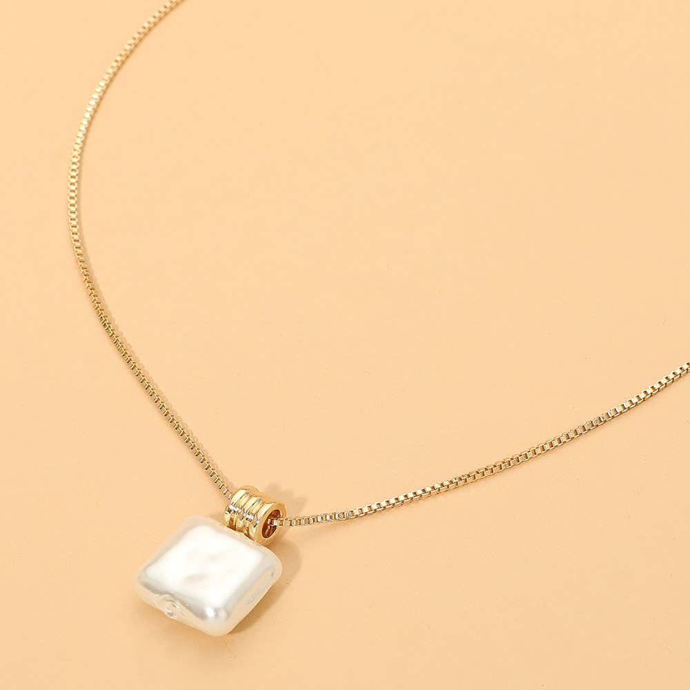 Pearl Pendant Necklace